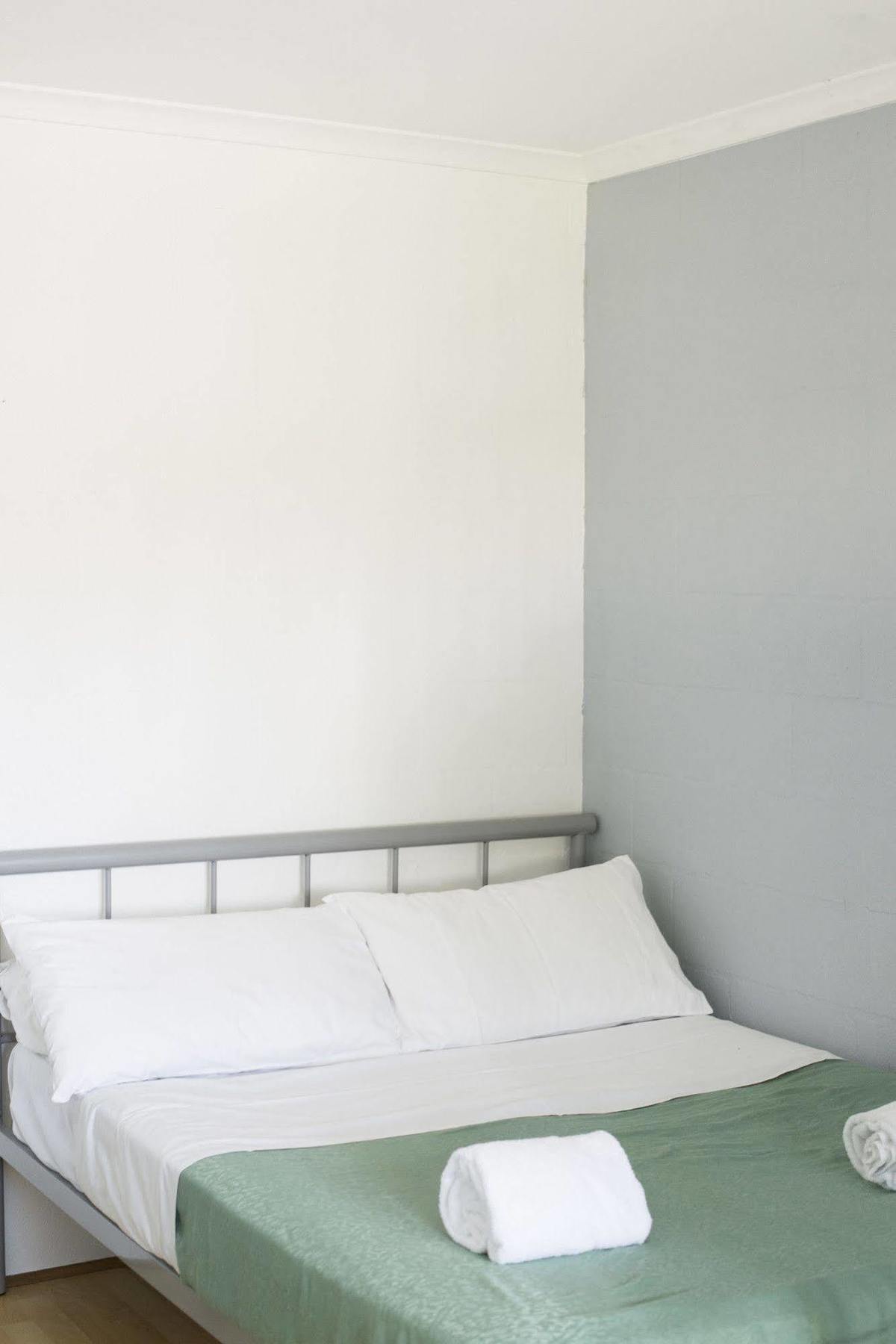 Beach Hostel מולולאבה מראה חיצוני תמונה